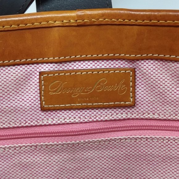 Women's Dooney & Bourke Giraffe Design Distressed Brown/Cream Bag w/Coin Pouch - Picture 10 of 16